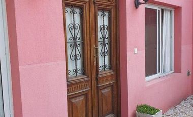 ALQUILER 12 MESES | CASA 2 AMBIENTES | COCHERA | BOSQUE P RAMOS