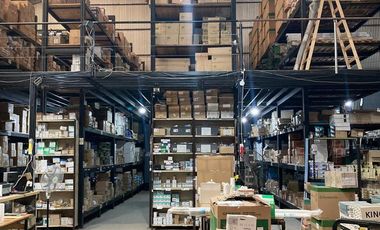 Excelente depósito/galpón con oficinas a estrenar  - Av. Capdevila Y Colectora norte, Circunvalación