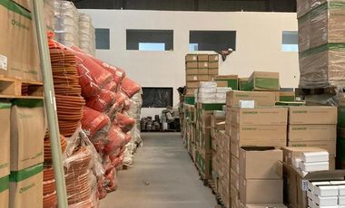 Excelente depósito/galpón con oficinas a estrenar  - Av. Capdevila Y Colectora norte, Circunvalación