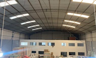 Excelente depósito/galpón con oficinas a estrenar  - Av. Capdevila Y Colectora norte, Circunvalación