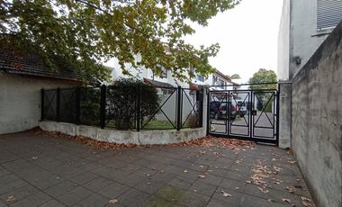 DUPLEX EN EXCELENTE ESTADO A MTS DE AV. ALTE. BROWN