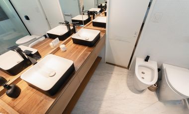 Espectacular casa moderna con increible jardin- cercana a varios accesos