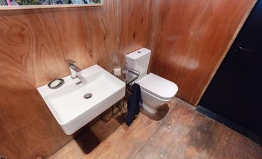 Espectacular casa moderna con increible jardin- cercana a varios accesos