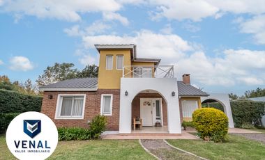 Casa venta en Fincas de Maschwitz luminosa 5amb 3dor 2baños lavadero Pileta parrilla cocheras