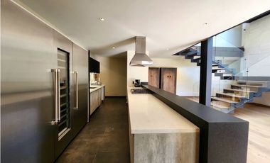 CASA EN VENTA, AVNDARO