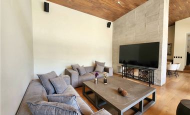 CASA EN VENTA, AVNDARO