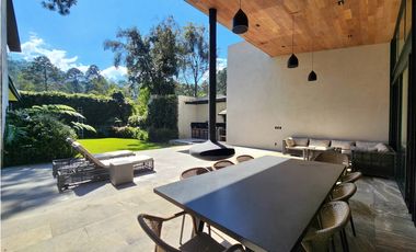 CASA EN VENTA, AVNDARO