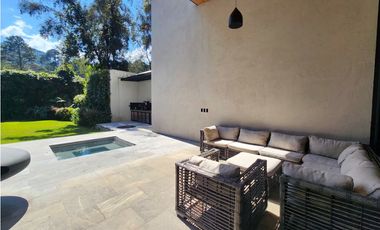 CASA EN VENTA, AVNDARO