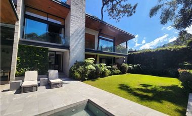 CASA EN VENTA, AVNDARO