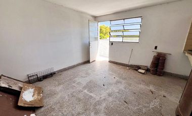 Venta Casa y Galpón. Altura Buenos Aires al 3000. Rosario.