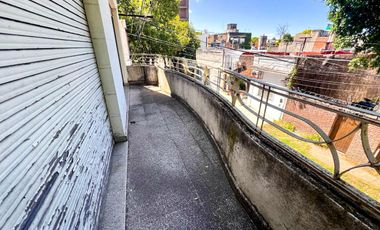 Venta Casa y Galpón. Altura Buenos Aires al 3000. Rosario.