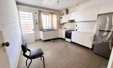 Venta Casa y Galpón. Altura Buenos Aires al 3000. Rosario.