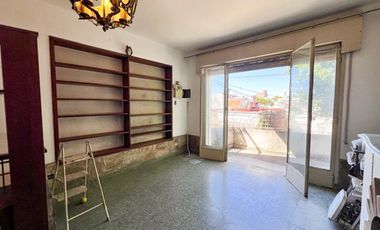 Venta Casa y Galpón. Altura Buenos Aires al 3000. Rosario.