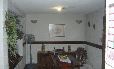 Vende:Chalet