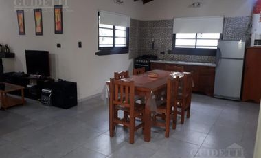 Venta de Excelente Casa 3 ambientes c/cochera - 400m2 Totales -  Costa Del Este