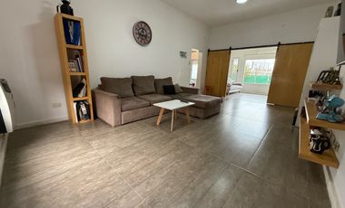 VENTA CASA 2 DORMITORIOS EN EL MOLINO, ROLDAN