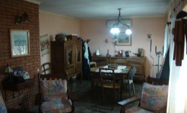 VENDE: CASA