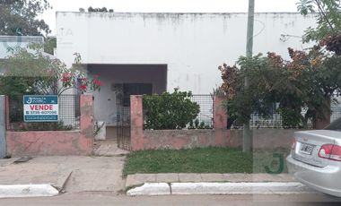 Casa en zona centrica- Villa Angela.Chaco