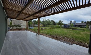 Casa en VENTA, reciclada completamente en Ingeniero Maschwitz.