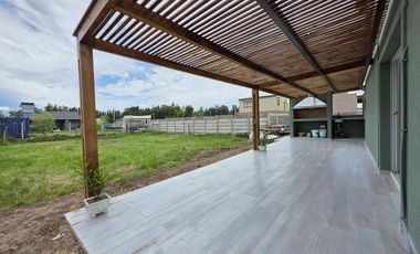 Casa en VENTA, reciclada completamente en Ingeniero Maschwitz.