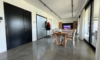 VENTA CASA 2 DORMITORIOS CON QUINCHO Y PILETA EN TDS1, ROLDAN