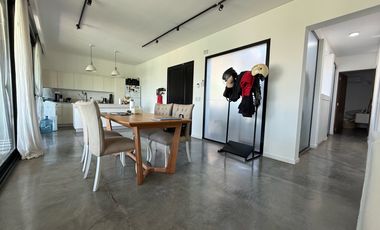 VENTA CASA 2 DORMITORIOS CON QUINCHO Y PILETA EN TDS1, ROLDAN