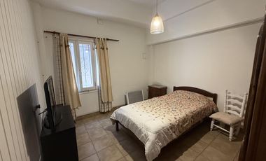 Oportunidad PH pasillo 4 ambientes planta baja, 3 dormitorios y patio en Lomas de Zamora Oeste