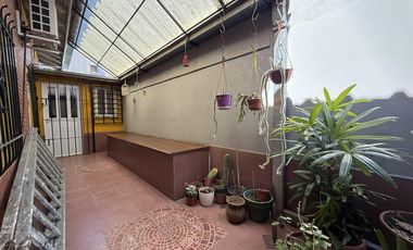 Oportunidad PH pasillo 4 ambientes planta baja, 3 dormitorios y patio en Lomas de Zamora Oeste