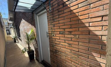 Oportunidad PH pasillo 4 ambientes planta baja, 3 dormitorios y patio en Lomas de Zamora Oeste