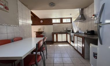 Oportunidad PH pasillo 4 ambientes planta baja, 3 dormitorios y patio en Lomas de Zamora Oeste