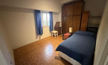 Oportunidad PH pasillo 4 ambientes planta baja, 3 dormitorios y patio en Lomas de Zamora Oeste