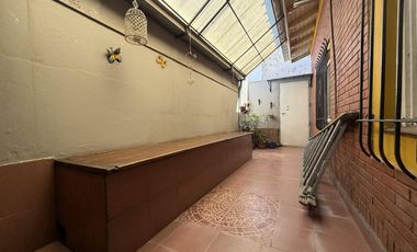 Oportunidad PH pasillo 4 ambientes planta baja, 3 dormitorios y patio en Lomas de Zamora Oeste