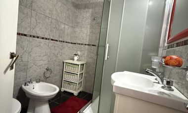 Oportunidad PH pasillo 4 ambientes planta baja, 3 dormitorios y patio en Lomas de Zamora Oeste