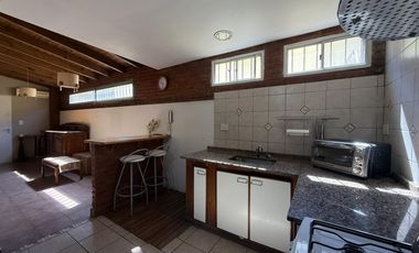 Oportunidad PH pasillo 4 ambientes planta baja, 3 dormitorios y patio en Lomas de Zamora Oeste