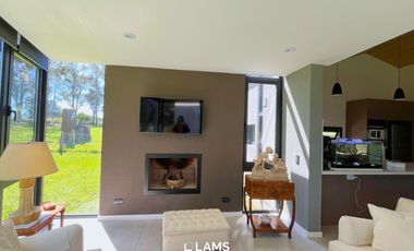 Venta - Casa 4 ambientes - Barrio Barrancas de San Benito