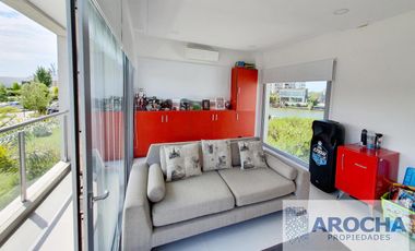 Casa en venta Nuevo Quilmes a la LAGUNA CENTRAL