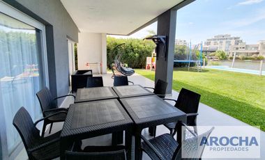 Casa en venta Nuevo Quilmes a la LAGUNA CENTRAL