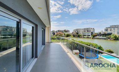 Casa en venta Nuevo Quilmes a la LAGUNA CENTRAL