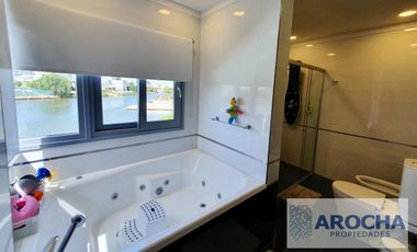 Casa en venta Nuevo Quilmes a la LAGUNA CENTRAL