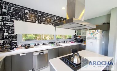 Casa en venta Nuevo Quilmes a la LAGUNA CENTRAL