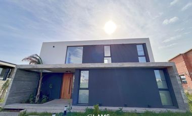 Excelente casa 3 dormitorios en Rumencó Joven