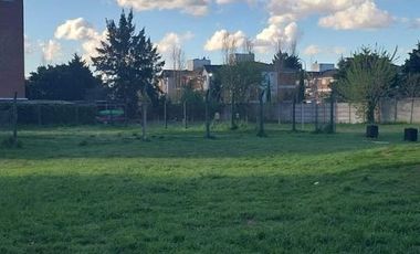 Departamento 4 ambientes en venta - APTO CREDITO -  Ezpeleta Este