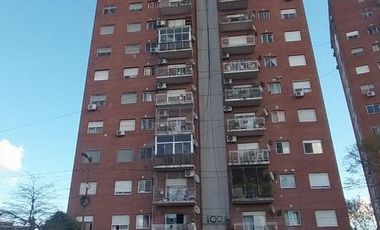 Departamento 4 ambientes en venta - APTO CREDITO -  Ezpeleta Este
