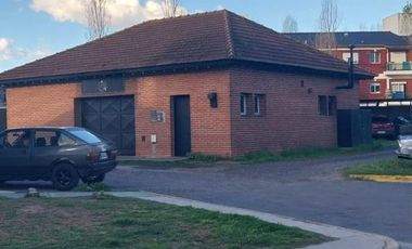 Departamento 4 ambientes en venta - APTO CREDITO -  Ezpeleta Este