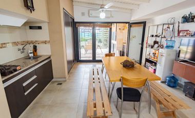 Venta / Permuta. Casa 3 dormitorios con pileta. Barrio Abierto Las Pérgolas. Soldini