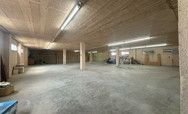 Edificio Comercial en Mitras Sur