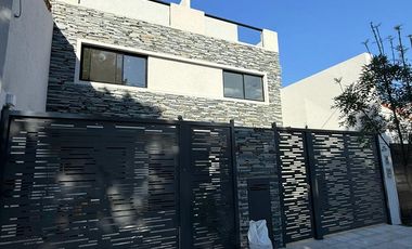 Triplex a Estrenar en Florida