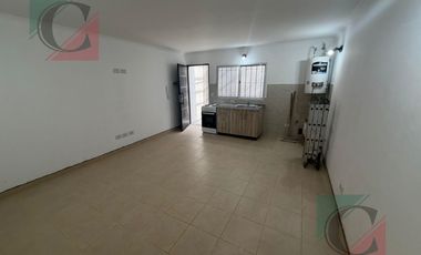 VENTA EN BLOCK – 9 Departamentos + 12 Cocheras o galpón