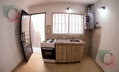 VENTA EN BLOCK – 9 Departamentos + 12 Cocheras o galpón