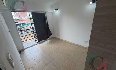 VENTA EN BLOCK – 9 Departamentos + 12 Cocheras o galpón